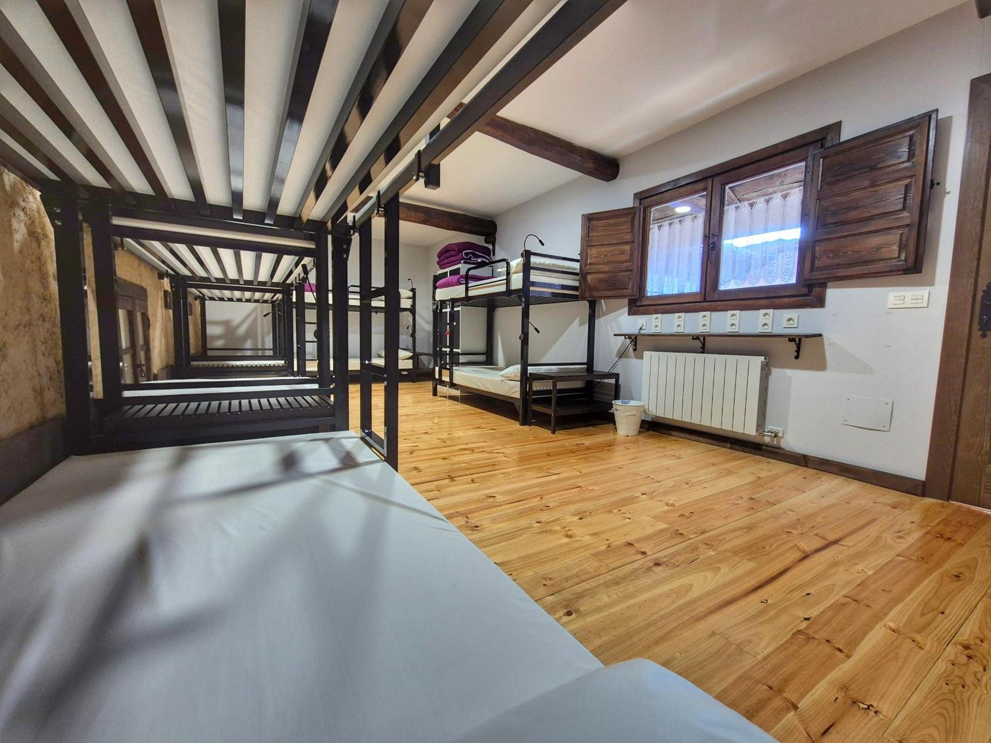 Villares de Orbigo Albergue El Encanto מראה חיצוני תמונה